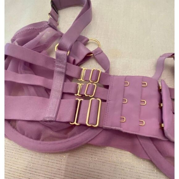 NWT Victoria's Secret Very Sexy Unlined Balconet Strappy Harness Bra 34C - Picture 7 of 8